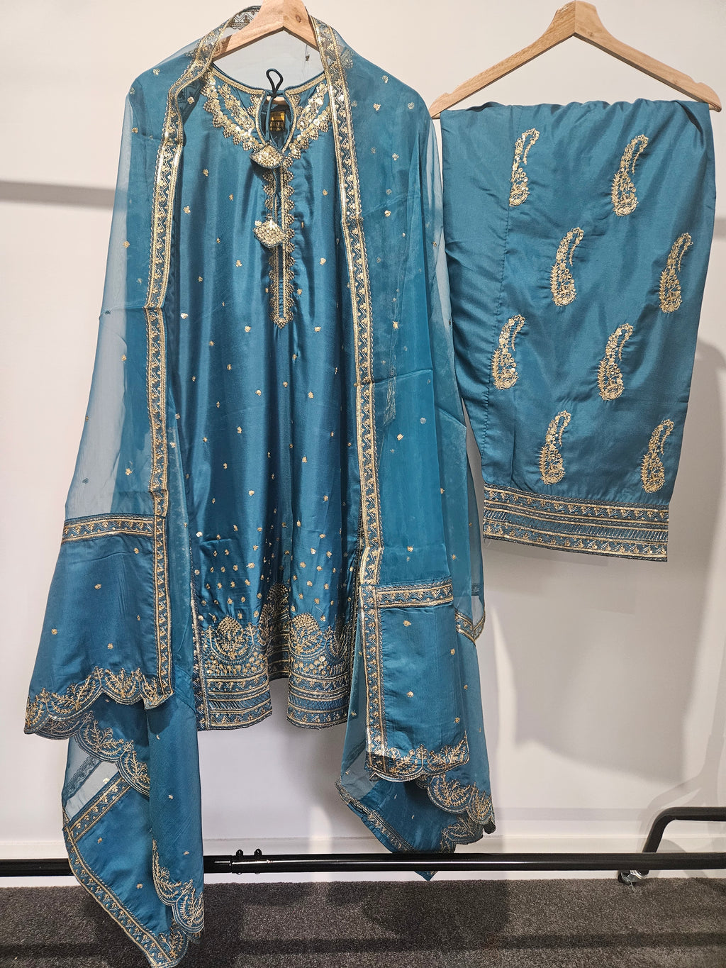 Farshi Shalwar